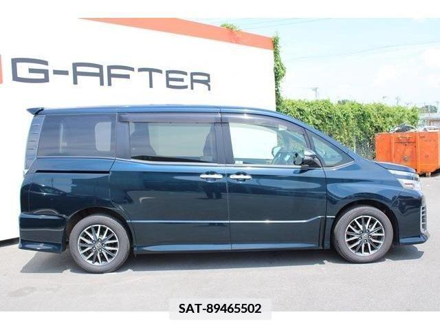 Toyota VOXY 2015-12 352971-7