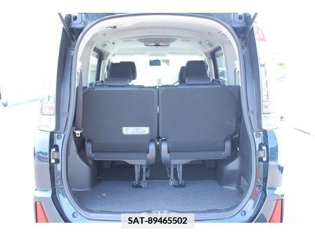 Toyota VOXY 2015-12 352971-18