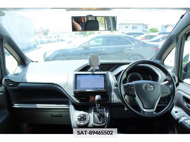 Toyota VOXY 2015-12 352971-17