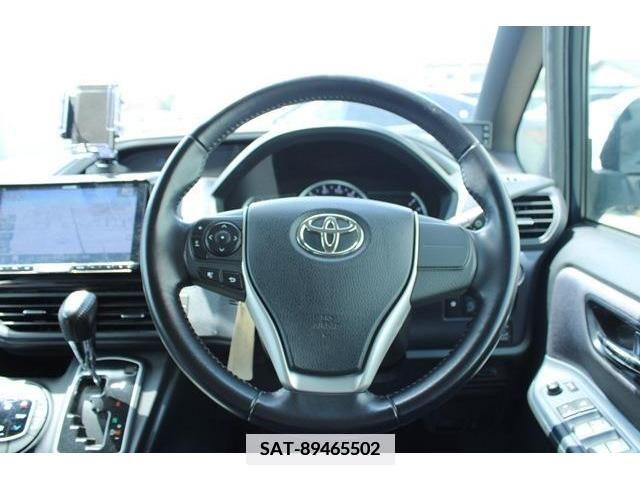 Toyota VOXY 2015-12 352971-16