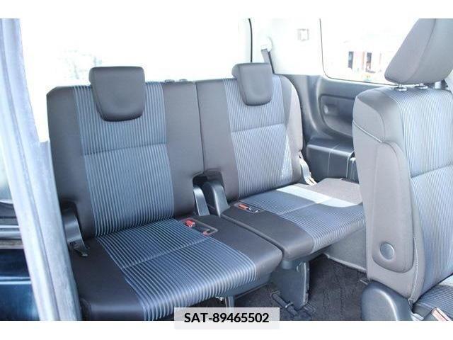 Toyota VOXY 2015-12 352971-15