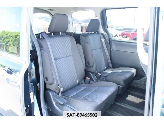 Toyota VOXY 2015-12 352971-14