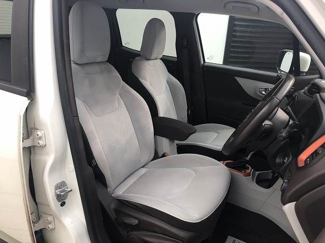 Jeep RENEGADE 2015-08 6845-4