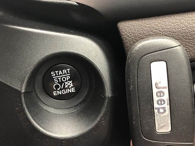 Jeep RENEGADE 2015-08 6845-11