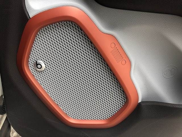 Jeep RENEGADE 2015-08 6845-7