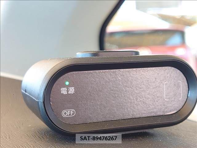 Toyota PRIUS 2015-06 281990-7