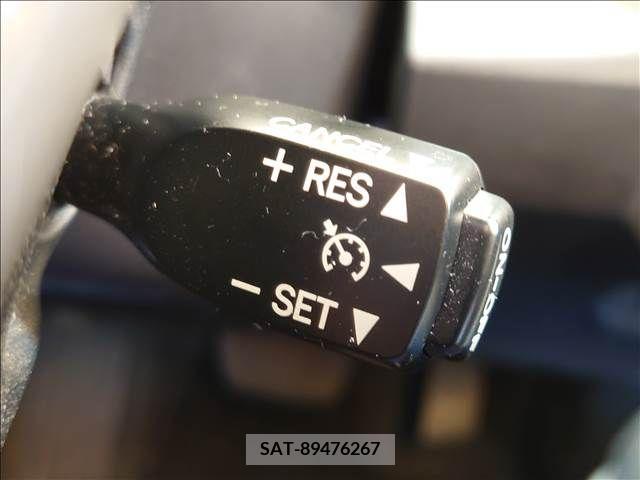 Toyota PRIUS 2015-06 281990-6