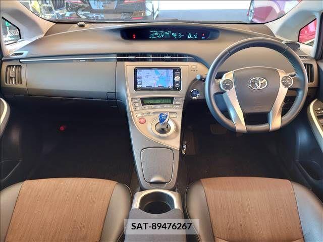 Toyota PRIUS 2015-06 281990-1