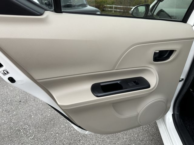 Toyota AQUA 2013-08 192760-23