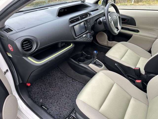 Toyota AQUA 2013-08 192760-6