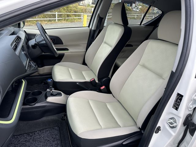 Toyota AQUA 2013-08 192760-8