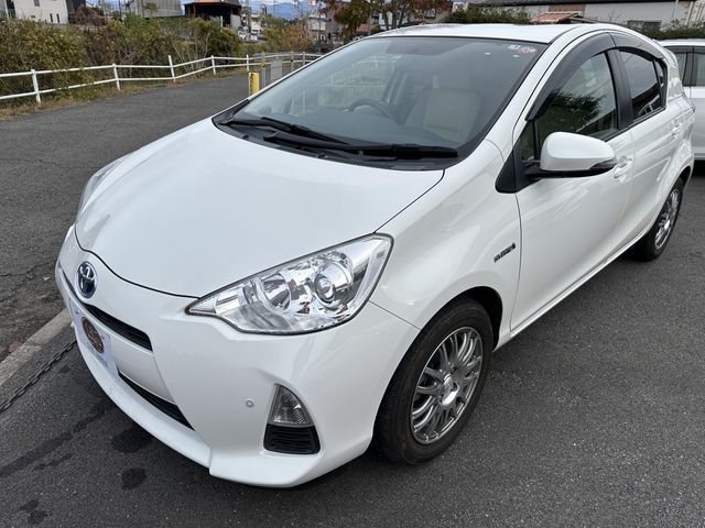Toyota AQUA 2013-08 192760-3