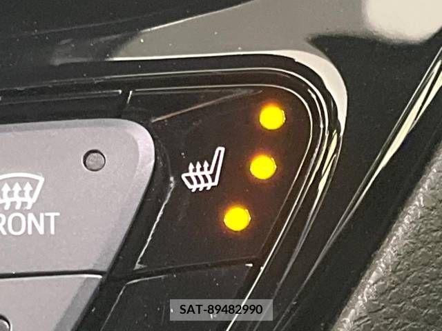 Toyota C-HR 2017-05 240682-7