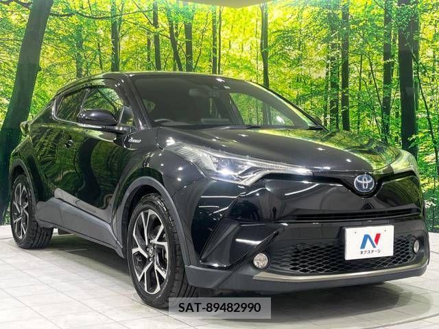 Toyota C-HR 2017-05 240682-17