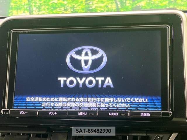 Toyota C-HR 2017-05 240682-2