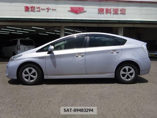 Toyota PRIUS 2013-05 326864-6