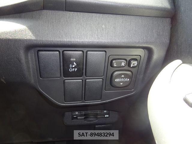 Toyota PRIUS 2013-05 326864-18