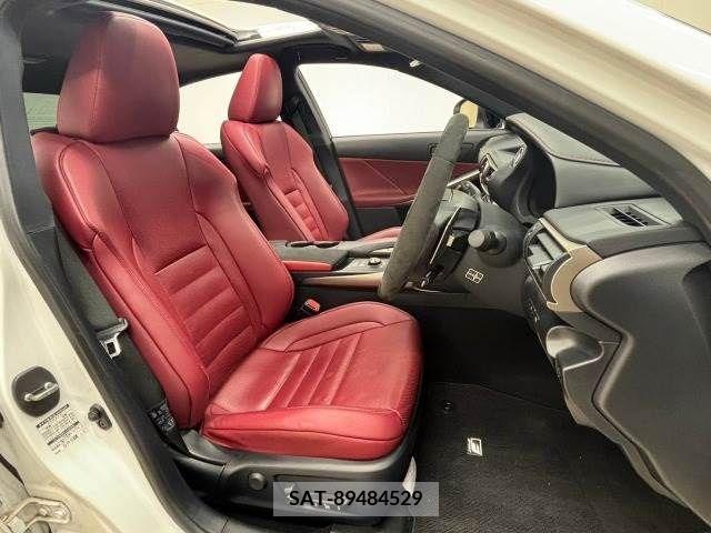 Lexus IS 2018-01 210847-4