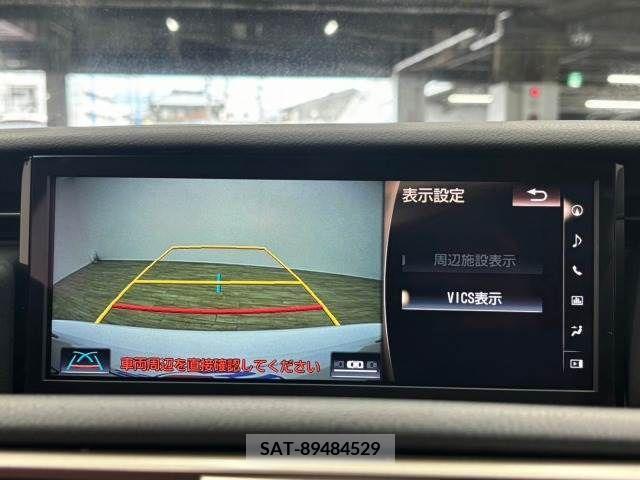 Lexus IS 2018-01 210847-3