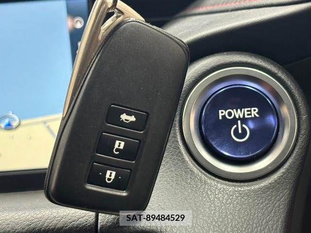 Lexus IS 2018-01 210847-10