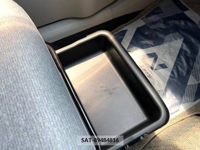 Toyota PASSO 2016-05 327931-11