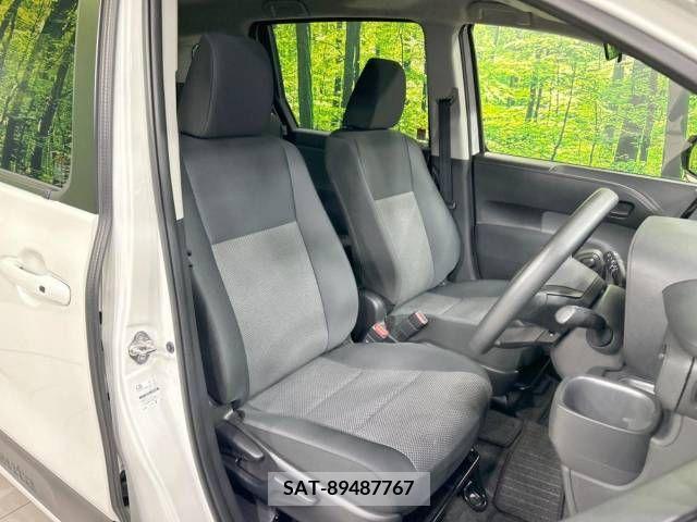 Toyota SIENTA 2022-10 383281-7