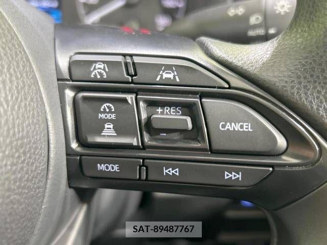Toyota SIENTA 2022-10 383281-6