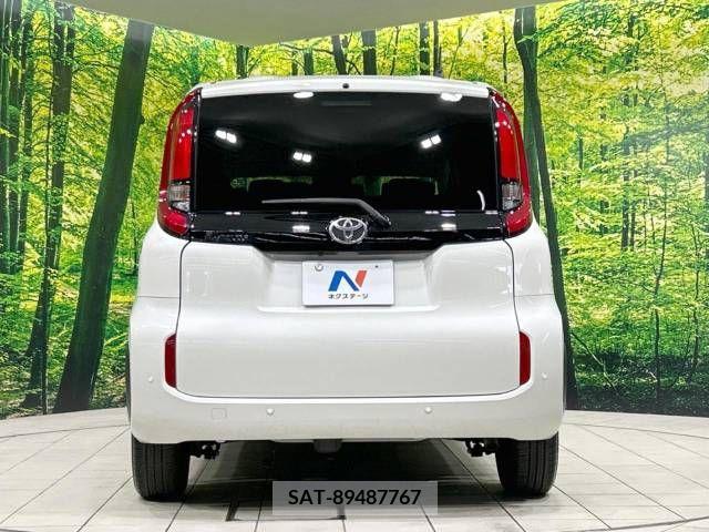 Toyota SIENTA 2022-10 383281-15