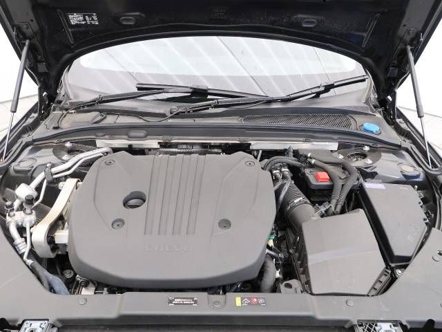 Volvo CROSS COUNTRY 2022-03 184486-19
