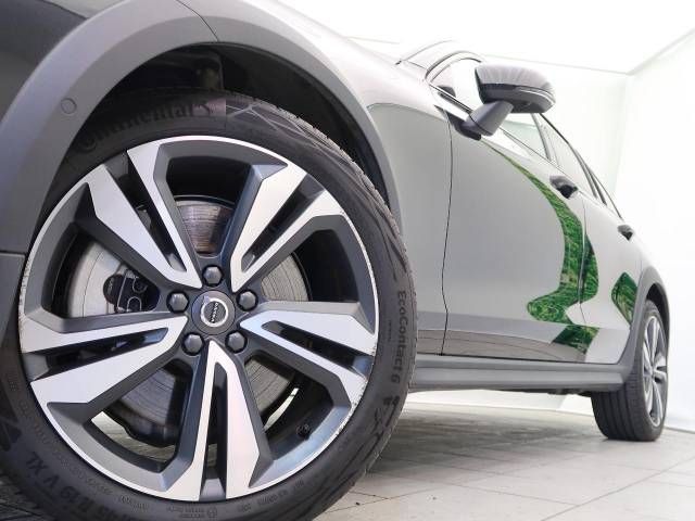 Volvo CROSS COUNTRY 2022-03 184486-15