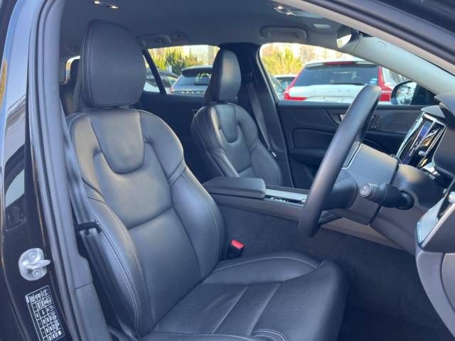 Volvo CROSS COUNTRY 2022-03 184486-11