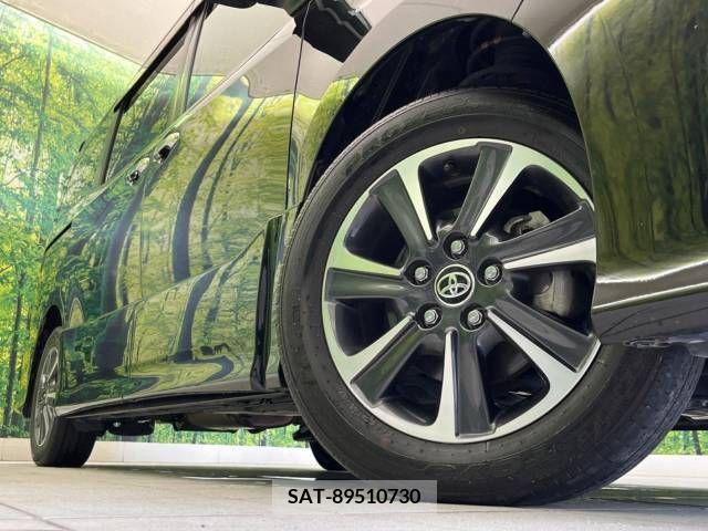 Toyota VOXY 2021-04 332569-12