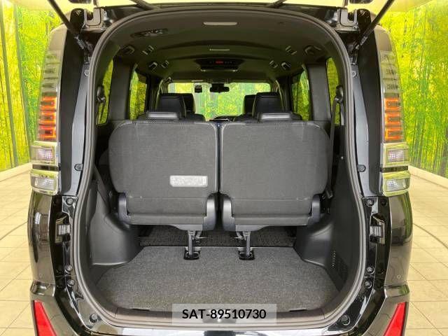 Toyota VOXY 2021-04 332569-10