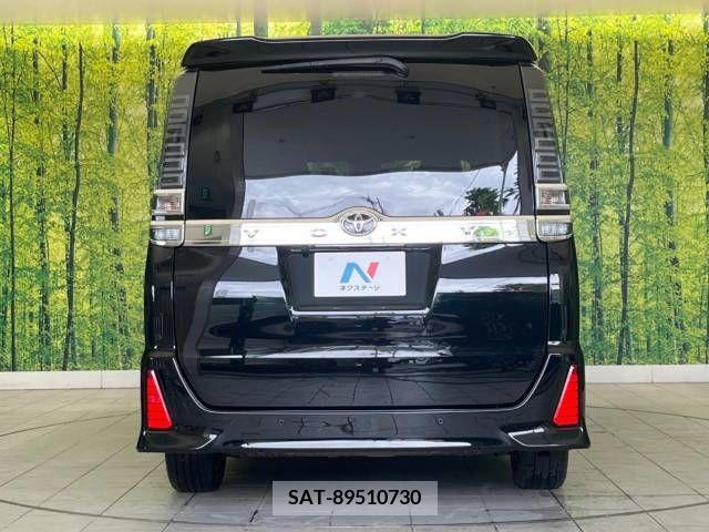 Toyota VOXY 2021-04 332569-15