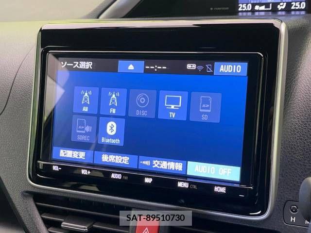 Toyota VOXY 2021-04 332569-6
