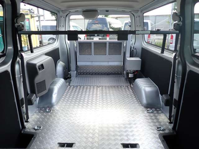 Nissan NV350 Caravan 2017-12 22230-26