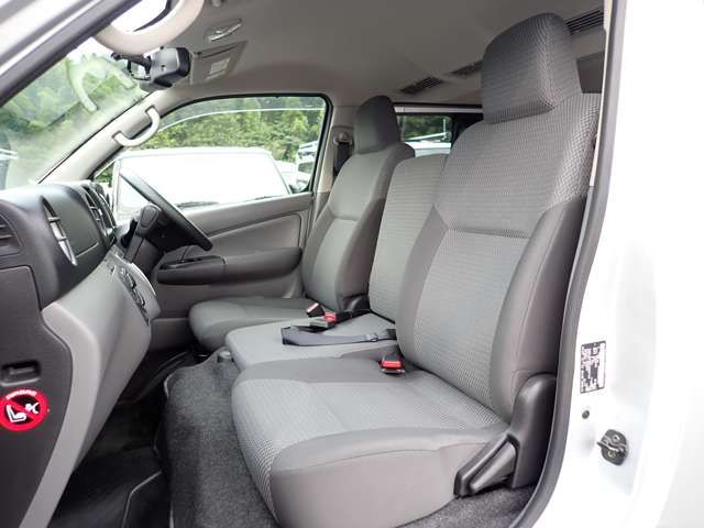 Nissan NV350 Caravan 2017-12 22230-21