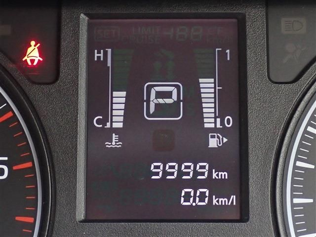 Nissan NV350 Caravan 2017-12 22230-10