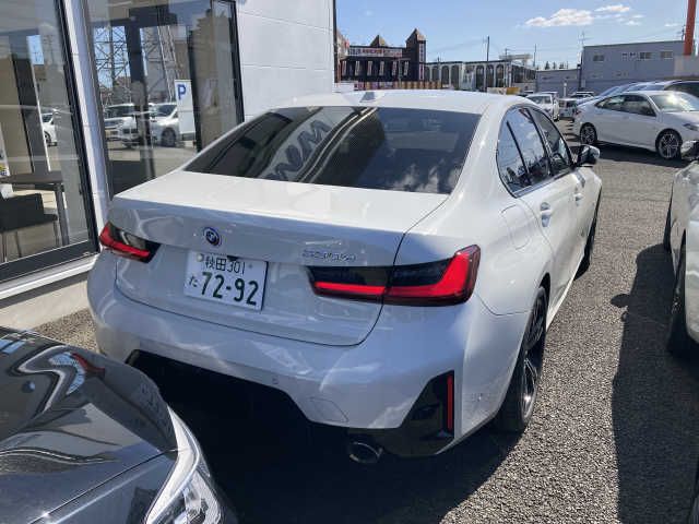 Bmw 3 SERIES 2022-12 24662-2