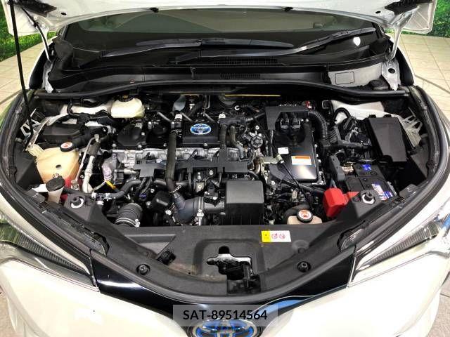 Toyota C-HR 2018-10 349443-18