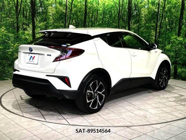 Toyota C-HR 2018-10 349443-17