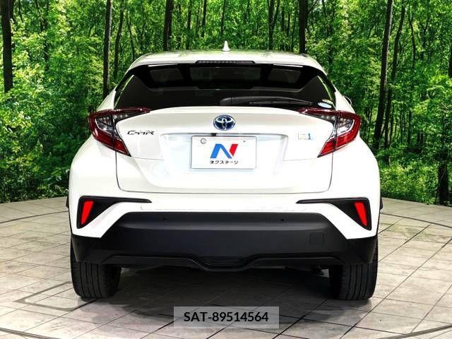 Toyota C-HR 2018-10 349443-15