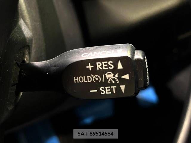 Toyota C-HR 2018-10 349443-4