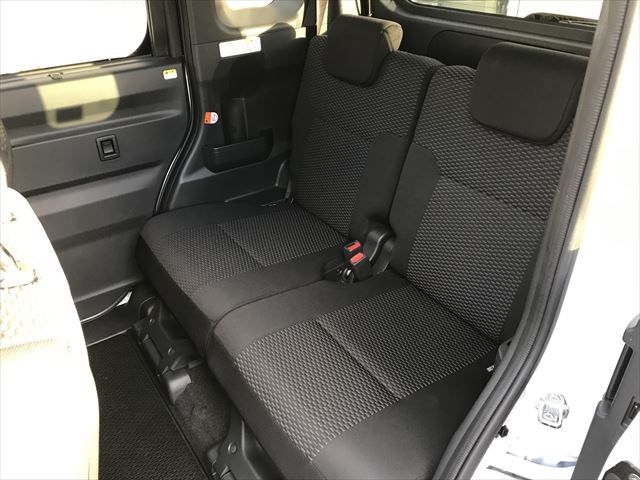 Toyota Pixis Mega 2021-08 28650-4