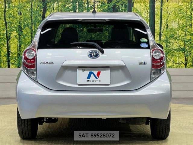 Toyota AQUA 2013-11 250291-15
