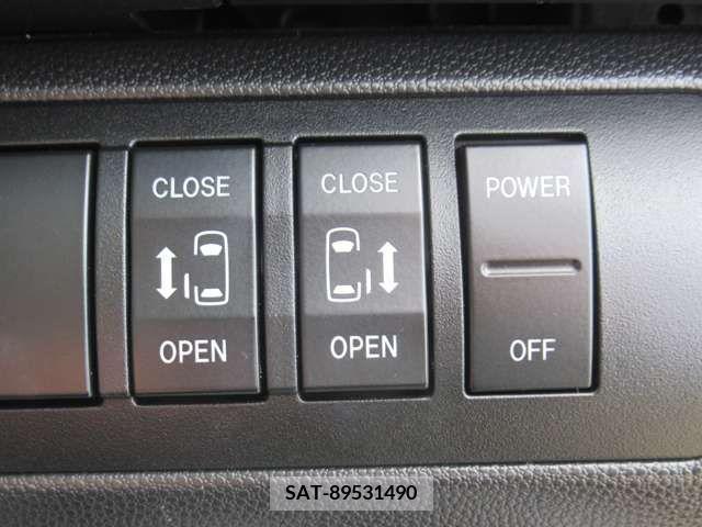 Mazda MPV 2011-12 298053-10