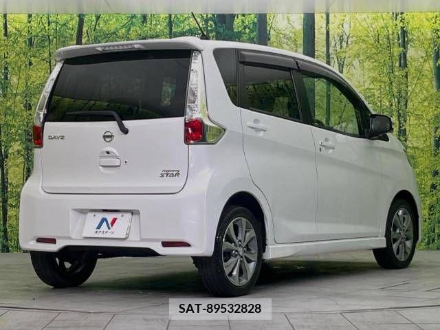 Nissan DAYZ 2013-12 358996-17