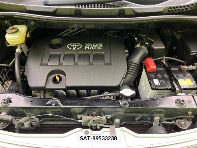 Toyota VOXY 2009-12 247929-19