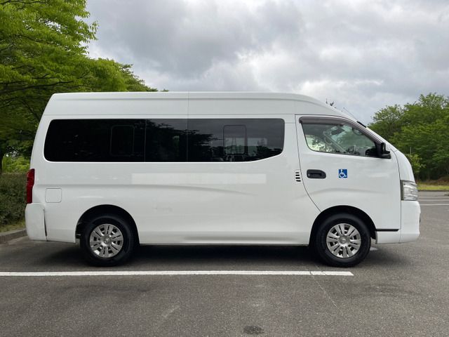 Nissan NV350 Caravan 2015-04 3183-6