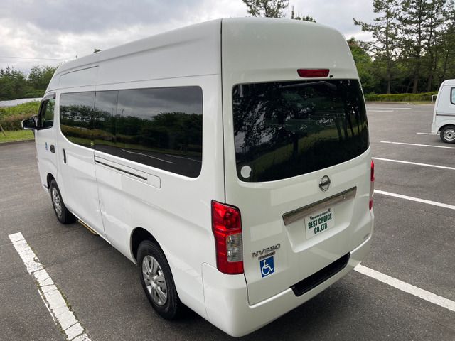 Nissan NV350 Caravan 2015-04 3183-9
